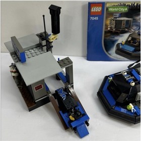 LEGO World City: Hovercraft Hideout (7045) Complete w/ Manual