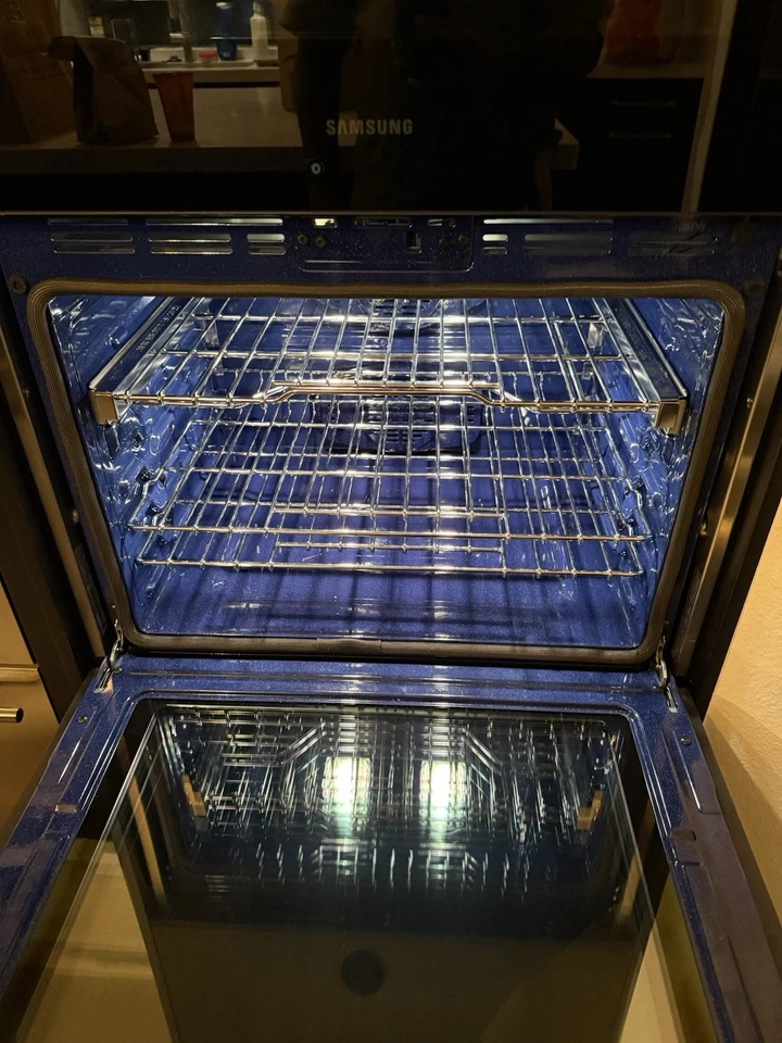 Samsung Bespoke 30 inch Stainless Steel Smart Double Electric Wall Oven - Image 3 of 4