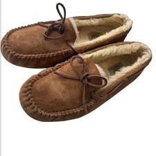 UGG Dakota Slippers Shearling Moccasin 5612 Suede Chestnut Tan Women  s Size 9