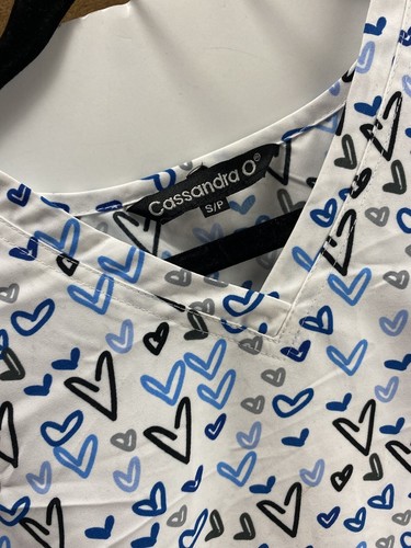 Women’s Nurse Scrub Top White With Blue Hears Black Back, Small Brand New As Is! - Picture 4 of 10