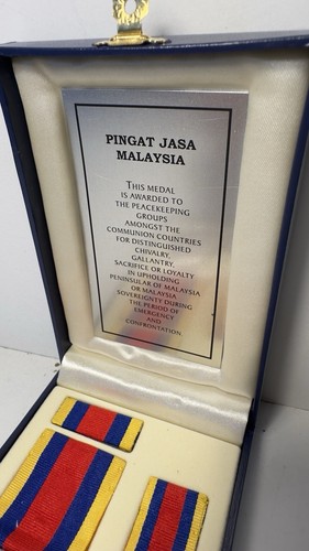 Pingat Jasa Malaysia Medal Boxed Set Includes Full Size + Miniature & Ribbon - Picture 12 of 13