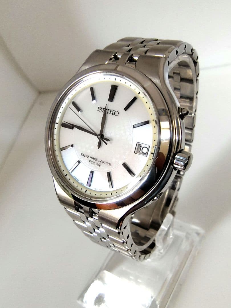 SADZ037 SEIKO Quartz Dolce 7.24in Solar Watch Wrist Titanium 1.59in Case - VintageWatches.PK SADZ037 SEIKO Quartz Dolce 7.24in Solar Watch Wrist Titanium 1.59in Case - vintagewatches.pk