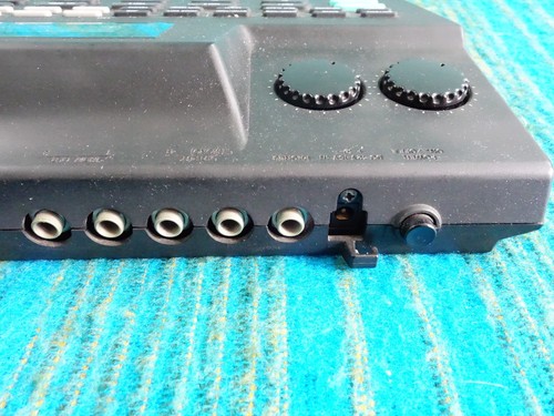 Yamaha RX8 Digital Rhythm Programmer w/ AC Adapter - New Internal Battery - K034 - Afbeelding 13 van 14