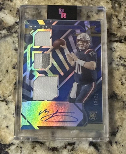2021 Panini XR Mac Jones Patriots Blue Rookie Patch Auto /25 RPA
