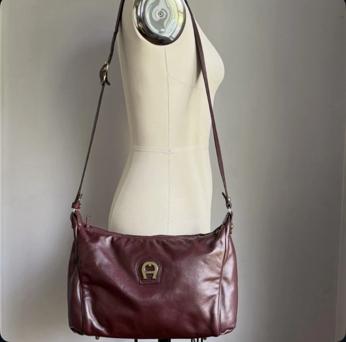 25+ Etienne Aigner Original Vintage Bags, Handbags & Cases for