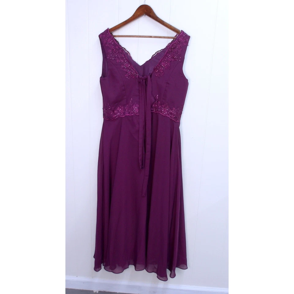 Elegant Purple Chiffon Dress with Lace Trim & Jacket Evening Wear Sz 18W / #8200 - Image 4 of 4