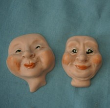 2 Madi Gras Faces - 40mm
