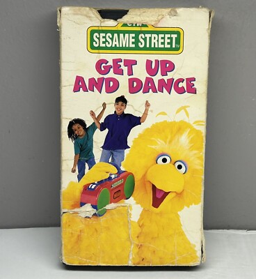 Sesame Street Get Up & Dance VHS 1997 Video Tape VTG Big Bird Music Elmo PBS Kid