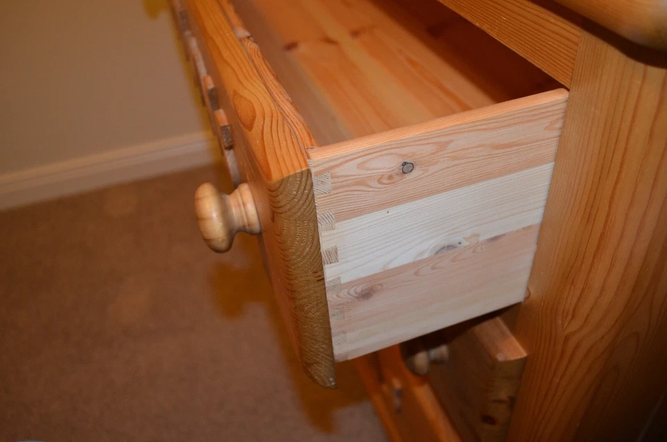 3 Piece Princess Theme Girls  Bedroom Furniture Set*NOW OPEN TO OFFERS MUST GO* - Image 4 of 4