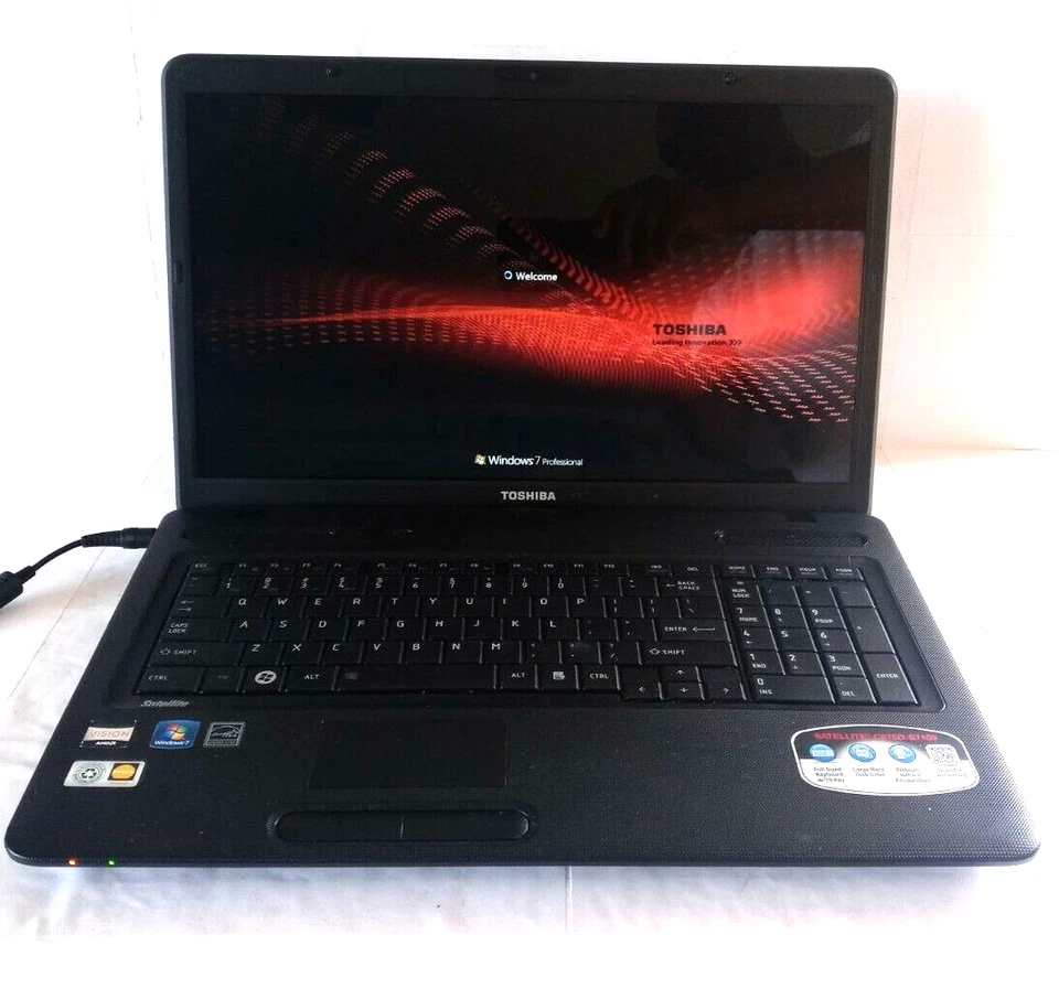 TOSHIBA SATELLITE C675D-S7101 17.3" AMD E-300 1.30GHz 500GB 4GB WIN 7 PRO Foto 2 de 4