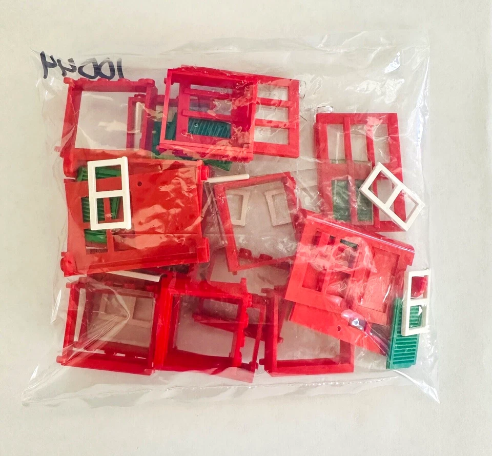 *NEW* Lego 10044 DOORS and WINDOWS 44 Pieces *RETIRED* - Image 3 of 3