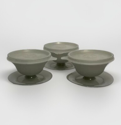 3 VTG Tupperware Short Parfait Dessert Sundae Cups 754 & Seals Lids 733 Gray