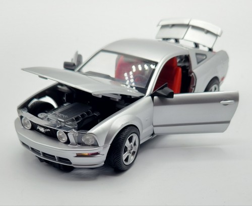 Transformers Alternators 2004 Grimlock Silver Mustang GT Complete In Box - Picture 10 of 24