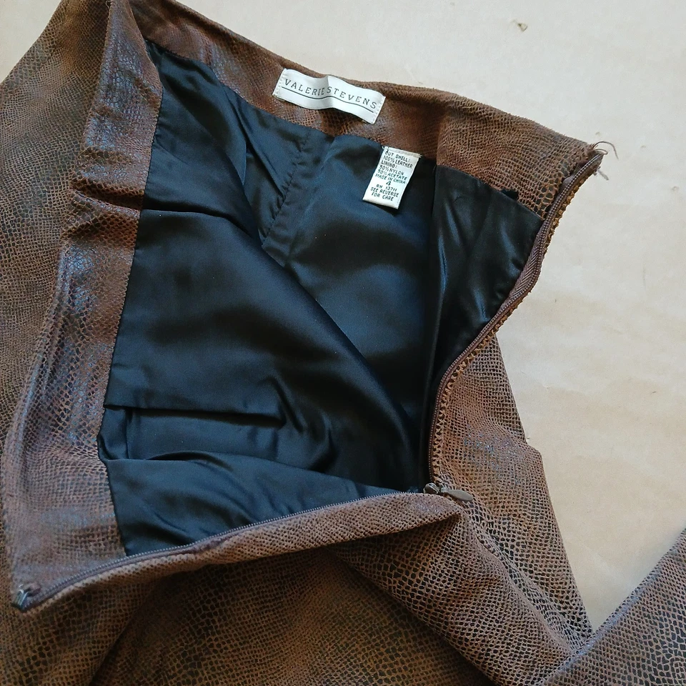 Vintage 90s Valerie Stevens Genuine Brown Leather Snakeskin Pants Size 4 Lined - Image 4 of 4