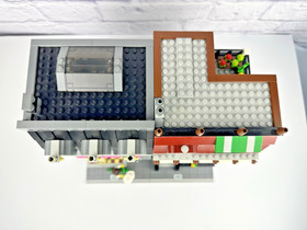 LEGO Creator 10218 *Retired* Pet Shop, 100% Complete w/Booklet