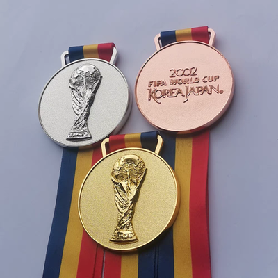 鹿島アントラーズ 2002 FIFA World Cup メタル製記念品 2002 FIFA World Cup KOREA JAPAN Gold Silver Bronze Medal Football