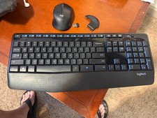 Logitech - MK345 Full-size Wireless Membrane Keyboard and Mouse Combo for PC, La