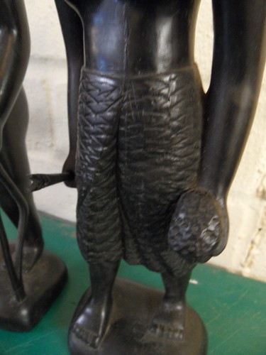 2 x Vintage Detailed Carved Ebony Figurines Male & Female - Picture 4 of 9