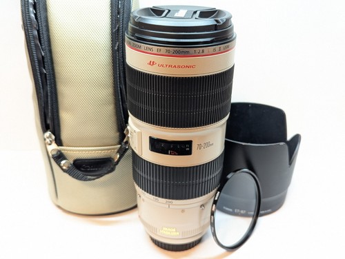 Canon EF 70-200mm f/2.8L IS II USM Telephoto Lens + BONUS Hoya Filter - CLEAN