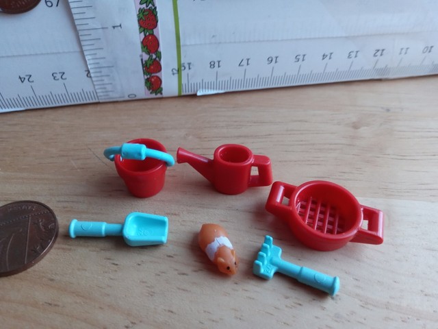 Nuovi piccoli giocattoli da spiaggia Playmobil - rastrello per annaffiare secchio + piccolo criceto Nuovi piccoli giocattoli da spiaggia Playmobil - rastrello per annaffiare secchio + piccolo criceto