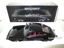 Minichamps Porsche 911 3.2 Carrera Coupe 1983 1:18 100063020
