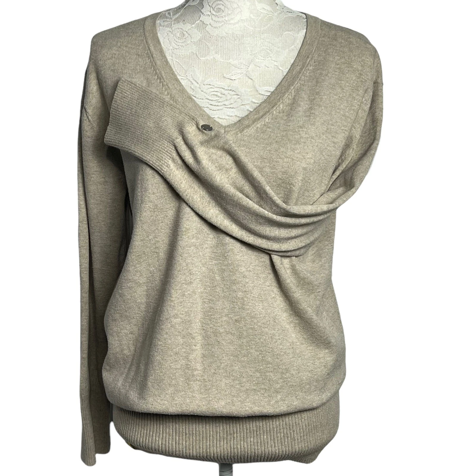 lole v neck long sleeve recycled polyester pullover sweater