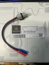 PRE ASSEMBLED Genuine Mercedes Side Marker Lamp Light Repair Socket Harness+Bulb