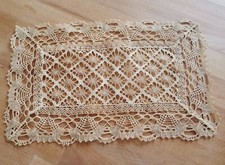 Napperon dentelle fait main, rectangulaire 31,5 x 20 cm / Années 1900/1920