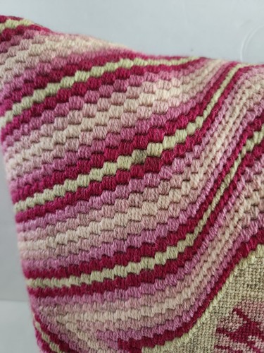 VTG Needlepoint Crochet Lumbar Floral Pillow Black Velvet Back 20x15 Pink Yellow - Picture 11 of 11