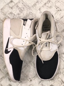 nike incursion black and white