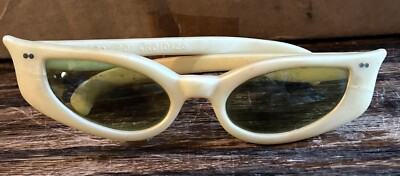 Cat-Eye‎ Cool-Ray Polaroid Sunglasses 125 Vintage ‘60’s s-l400.jpg main image 3