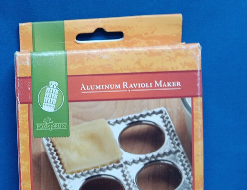 Macchina per ravioli in alluminio FOX RUN produce 12 ravioli - Foto 4 di 8