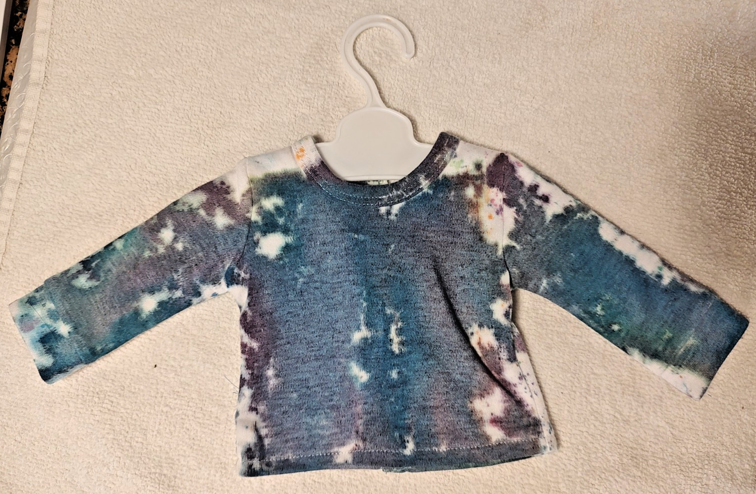 Emily Rose Doll Clothes Single Long Sleeve T-Shirt Tie Dye Blue Purple w/Hanger