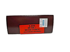 Hornby R4006 00 Gauge BR Mkl Brake Coach Crimson & Cream Southern Region Boxed