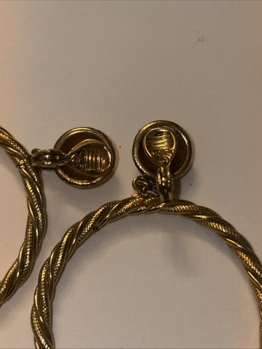 Monet Elegant vintage gold tone Clip Dangle Hoop clip on Earrings - Picture 6 of 24