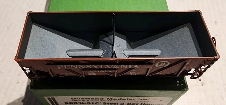 Overland Models HO Scale Brass H-31 C' 2 Bay Hopper Pennsylvania #221973 - Image 3 of 4