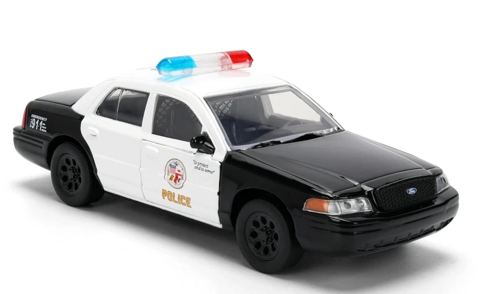 Jada 1:32 Scale Fast & Furious Ford Crown Victoria Diecast Police Car - Image 4 of 4