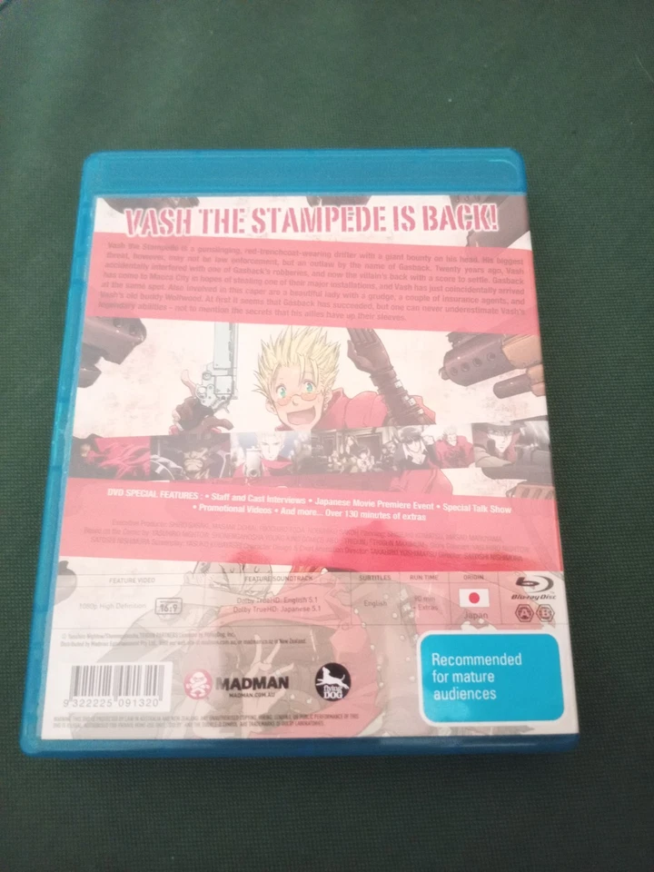 Trigun Badlands Rumble Rare Blu-Ray DVD Anime 2010 Discs in Great Condition - image 2 of 3