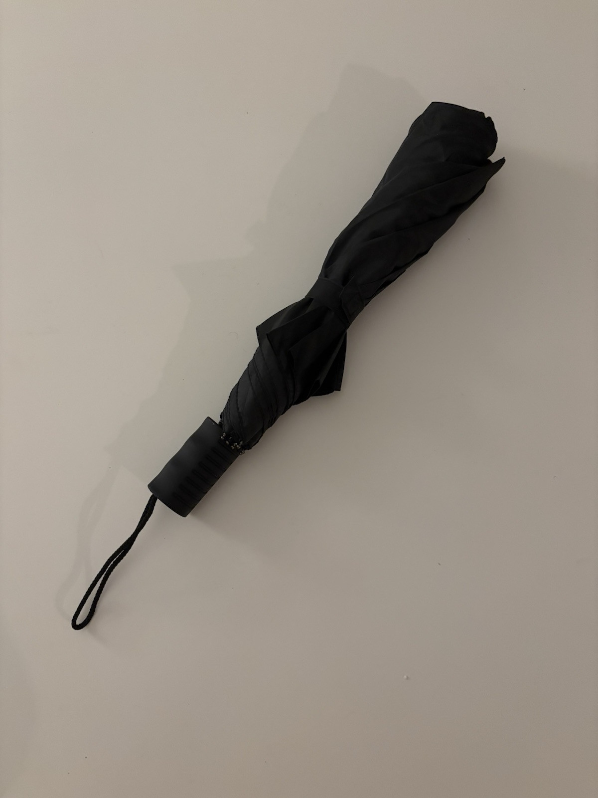 Durable Medium Collapsible Black Umbrella for Everyday Use