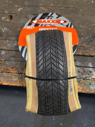 Maxxis Grifter 20x2.3 BMX Tire Tan/aGum Wall Fold8ng NOS video thumbnail