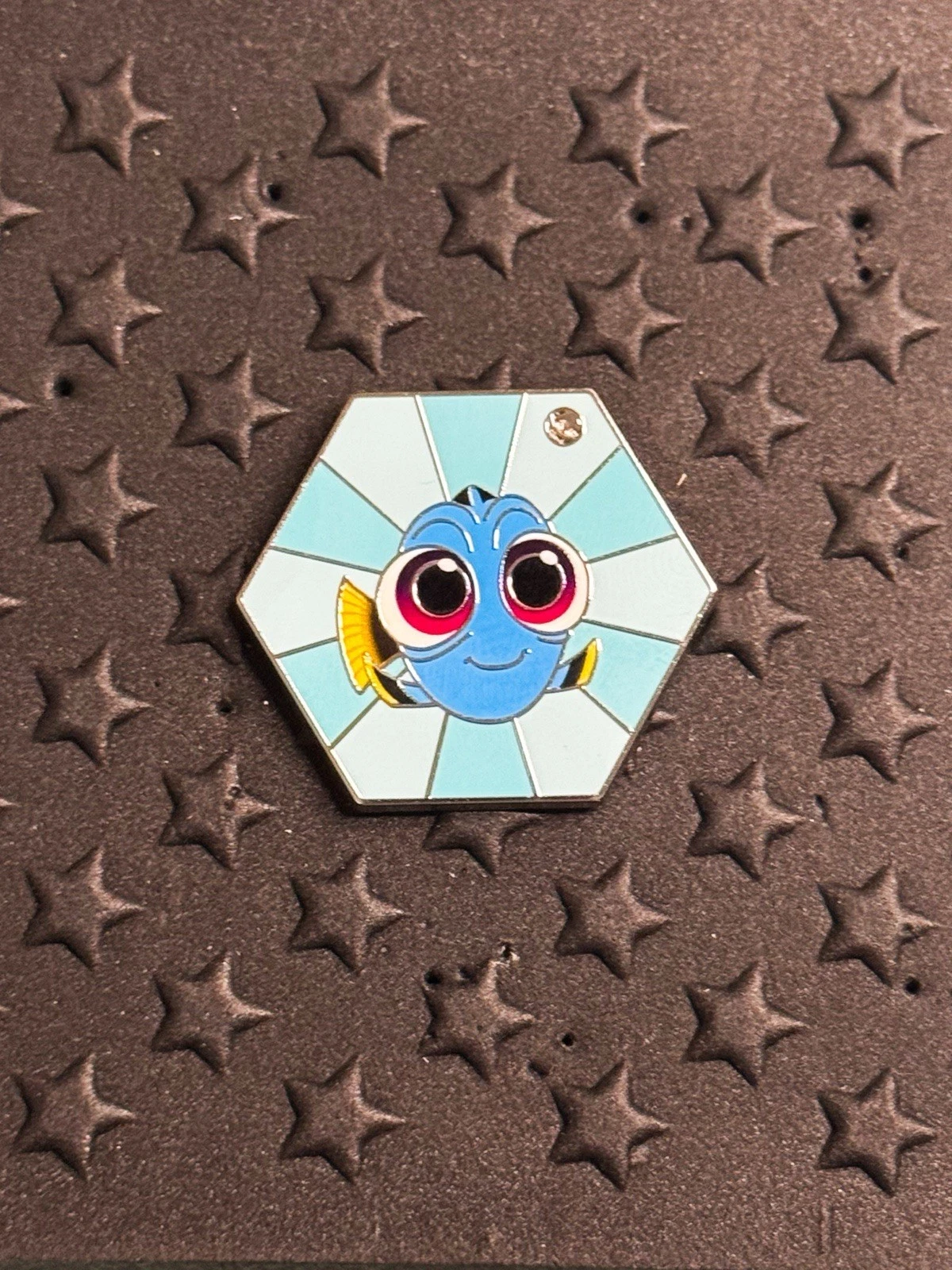 Disney DLR Baby Dory Pin Wave A 2026 Hidden Mickey NEW
