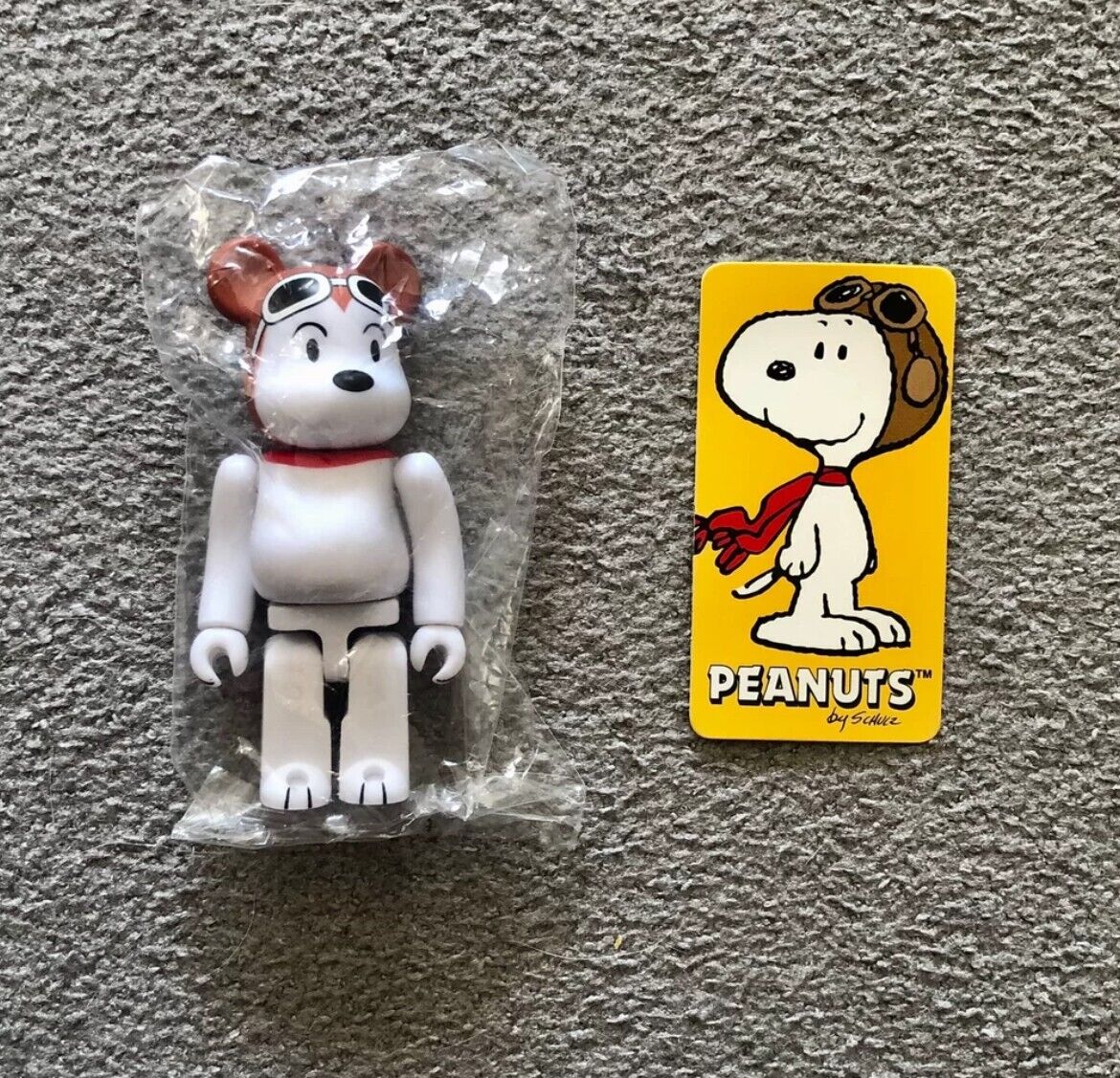 Bearbrick Series 24 CUTE PEANUTS SNOOPY 100% Medicom Be Bearbrick Series 24 CUTE PEANUTS SNOOPY 100% Medicom Be