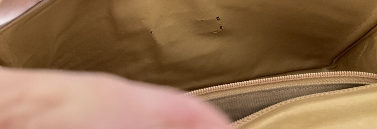 AUTH 80's CHANEL Tan Black Trim Wavy Stitch Classic 2.55 AUTH 80's CHANEL Tan Black Trim Wavy Stitch Classic 2.55