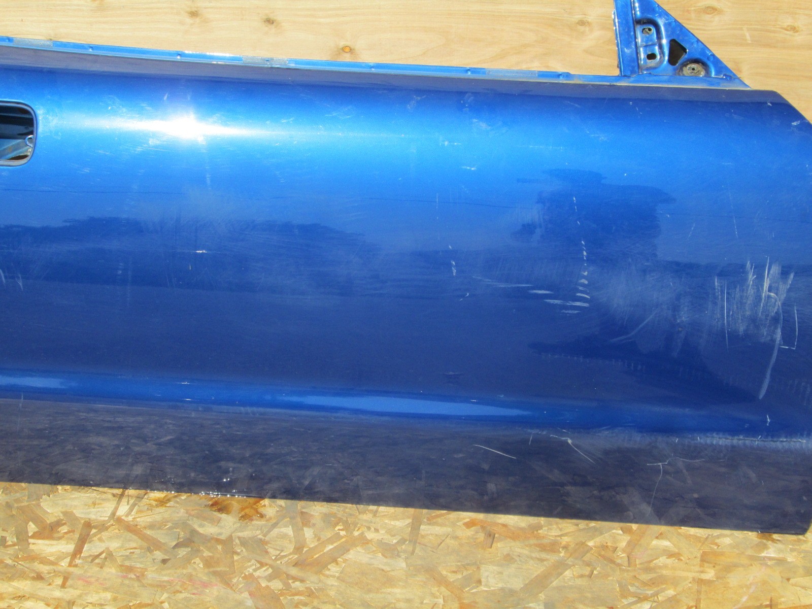 Maserati Coupe , 4200 - RH / Passenger Door # 980001038