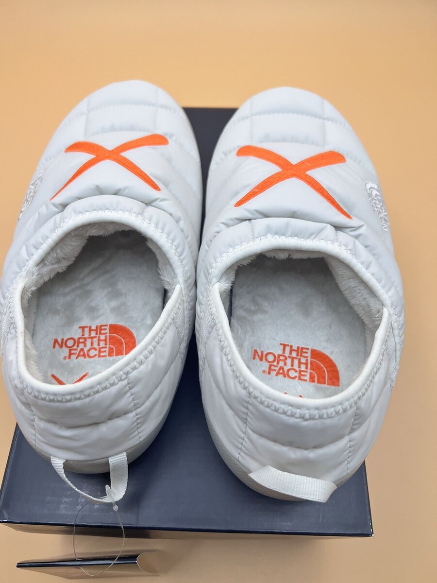 The North Face x KAWS ThermoBall Traction Mule Moonlight The North Face x KAWS ThermoBall Traction Mule Moonlight