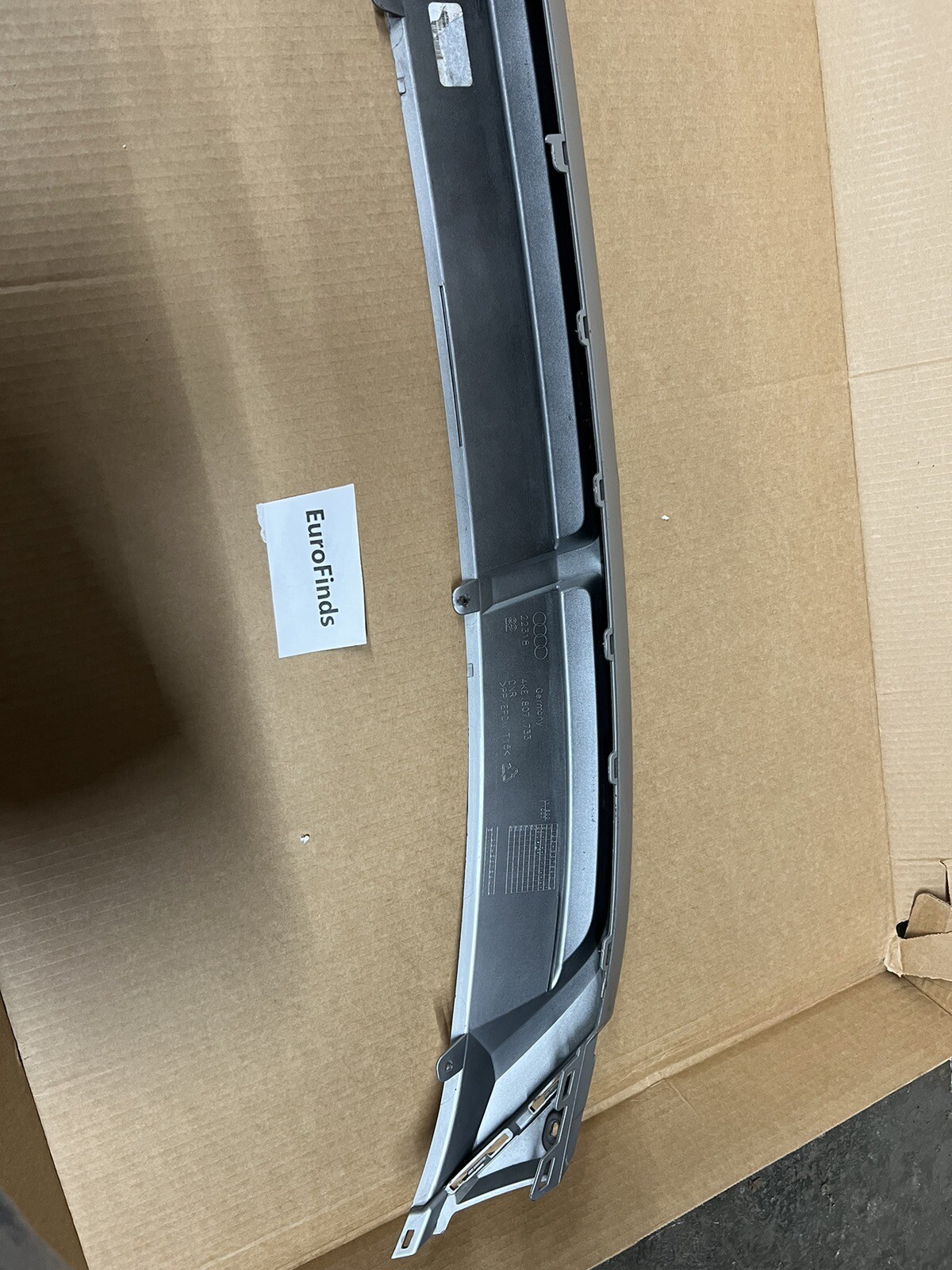 Audi E-Tron 2019 2020 20212022 front Bumper Cover Lower molding