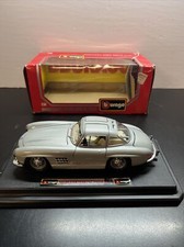 Burago 1954 Mercedes-Benz 300 SL Gull Wing 1:24 Scale Grey Sports Car D8