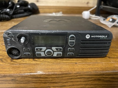 Motorola XPR 4550 UHF 450-512MHz AAM27TRH9LA1AN