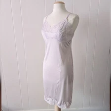 Vintage Pale Pastel Lilac Purple Lace Trimmed Slip By Wonder Maid Size 36