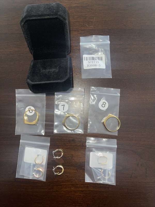 3 FLAT HEAD RING SIZES 6 / 7/ 8 and 3 sets of earrings plus free Ring Case * New